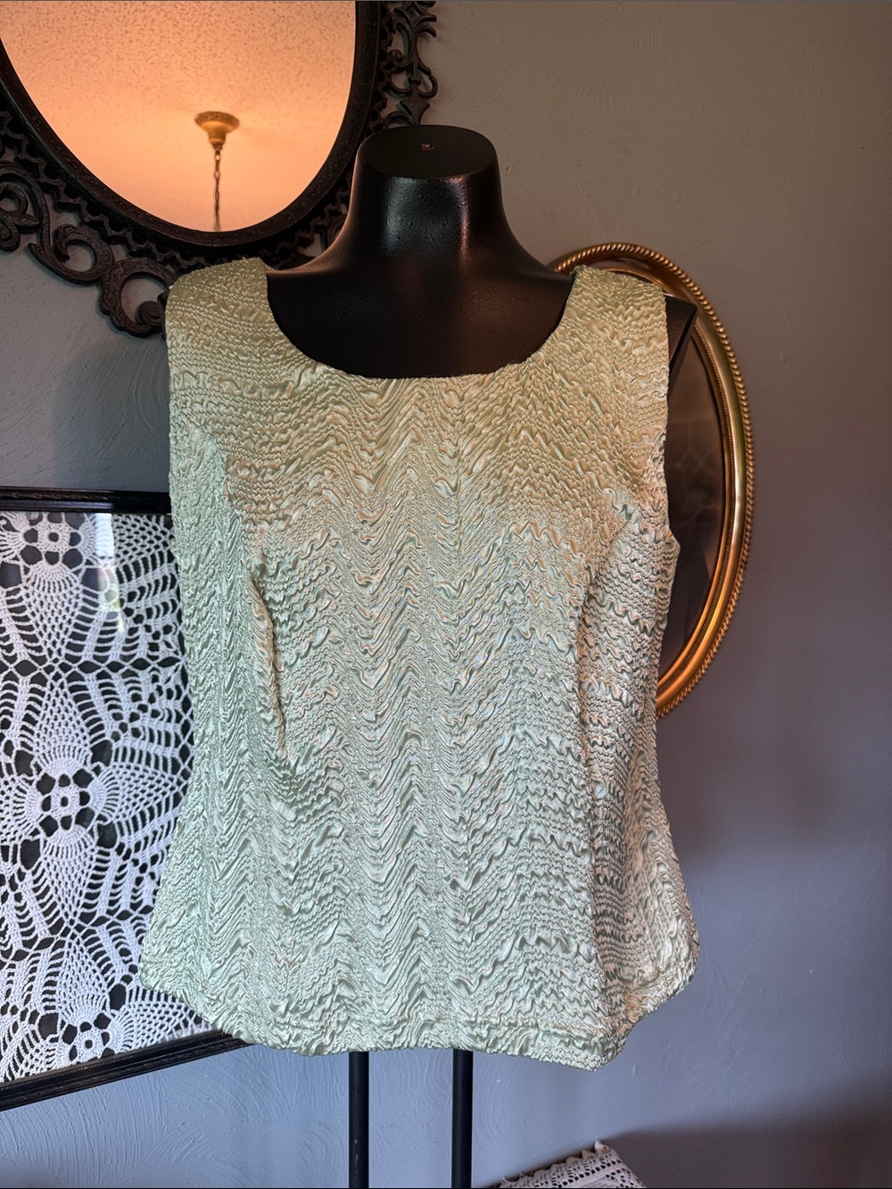 Dress Barn Textured Sleeveless Women’s Top in Light Sage